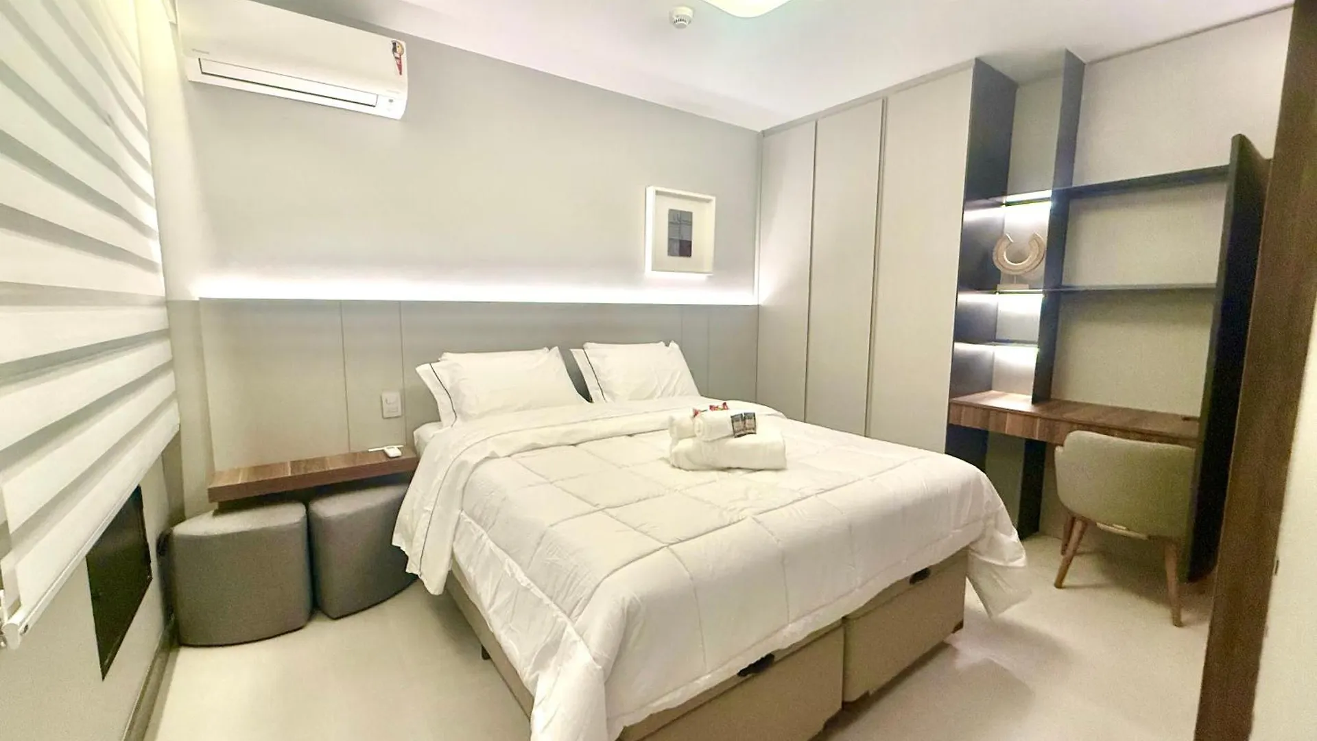2402 - Rentaqui Apartamento Elegance Paulista Sao Paulo Apartment